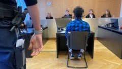 Angeklagt ist der Somalier wegen absichtlich schwerer Körperverletzung. (Bild: Chantall Dorn, Krone KREATIV)