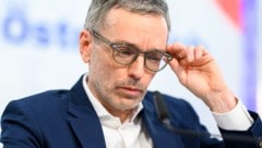 Kickl will mit Corona-Offensive Regierung vor sich hertreiben. (Bild: APA/MAX SLOVENCIK)