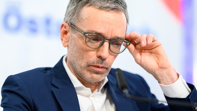 Kickl will mit Corona-Offensive Regierung vor sich hertreiben. (Bild: APA/MAX SLOVENCIK)