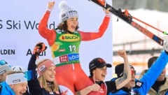Julia Scheib jubelt über Platz drei.