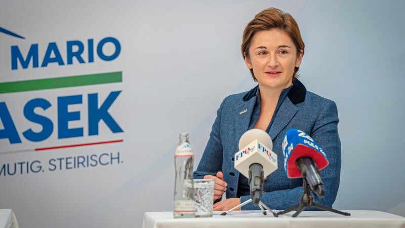 „Ich würde jetzt einmal die Theorie aufstellen, es wäre völlig egal, ob da ein Herbert Kickl an der Spitze der Bundespartei ist oder ein Mario Kunasek oder auch meine Person. Das Interesse der ÖVP, den Kanzler zu halten, steht aus meiner Sicht immer über der Person, wer immer der FPÖ vorsteht. (Bild: FPÖ Stmk)