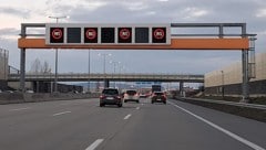 Das Geschwindigkeitslimit auf der Südautobahn bei Wiener Neudorf sorgt für Gesprächsstoff. (Bild: Doris SEEBACHER)