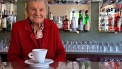 Im November ist die Nonna Anna, die Oma Anna, wie sie hier jeder nennt, 100 geworden. (Bild: Christoph Sator / dpa / picturedesk.com)