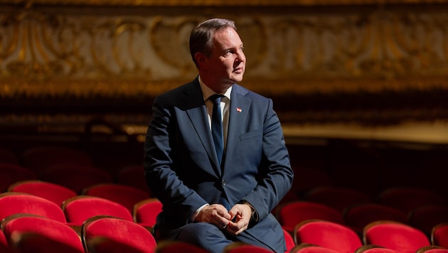 SPÖ-Chef Babler spricht bereits offen über Sparpläne in seinem Kultur-Ressort. (Bild: Urbantschitsch Mario)