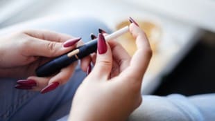 Tabakerhitzer werden beliebter als Alternative. (Bild: galagamov.com – stock.adobe.com)