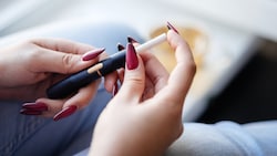 Tabakerhitzer werden beliebter als Alternative. (Bild: galagamov.com – stock.adobe.com)