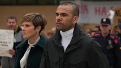 Ein Berufungsgericht hat Dani Alves vom Vorwurf der sexuellen Aggression gegen eine junge Frau freigesprochen. (Bild: AP/Associated Press)
