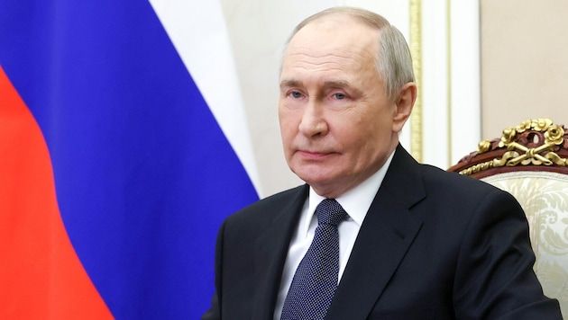 8,4 Billionen Rubel für den Bau neuer Schiffe: Wladimir Putin kündigt ein riesengroßes Aufrüstungsprogramm für die russische Kriegsflotte an. (Bild: EPA/VYACHESLAV PROKOFYEV/SPUTNIK/KREMLIN / POOL)