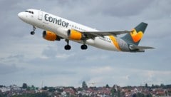 Die deutsche Fluglinie Condor verstärkt die Präsenz am Flughafen Wien-Schwechat – auch Easyjet kündigt die Rückkehr nach Wien an. (Bild: EPA/RONALD WITTEK)
