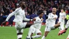Antonio Rüdiger (l.) und Kylian Mbappe (r.) wurden von der UEFA bestraft.