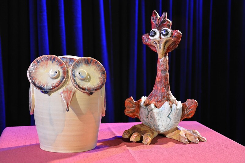Die Vögel, gestaltet von Christina Hasenhüttl und Sonja Hecher, Schülerinnen der Ortweinschule (Bild: Manfred Koch)