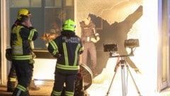 In Attnang-Puchheim wurde eine Scheibe eingeschlagen. (Bild: Matthias Lauber/laumat.at)