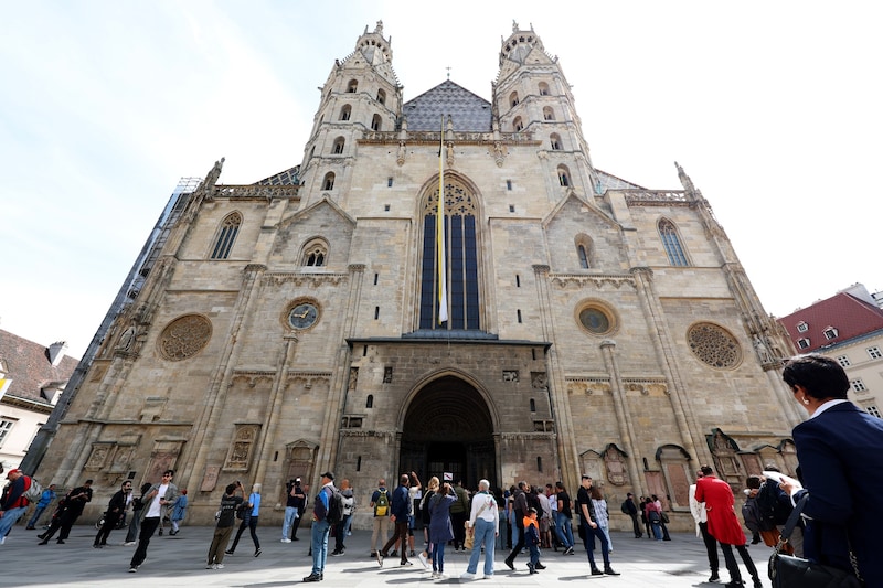 Abschied von Papst Franziskus im Stephansdom, am Ostermontag um 18 Uhr (Bild: APA/TOBIAS STEINMAURER)