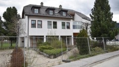 Was passiert mit der früheren GKK-Außenstelle in Tamsweg? Die Kasse lässt die Immobilie seit Jahren leer stehen. (Bild: Roland Holitzky)